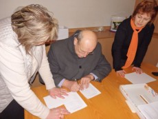 Komisja przelicza głosy